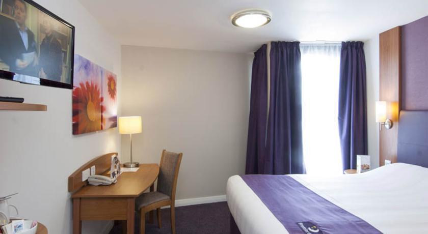 Premier Inn 奇切斯特 客房 照片