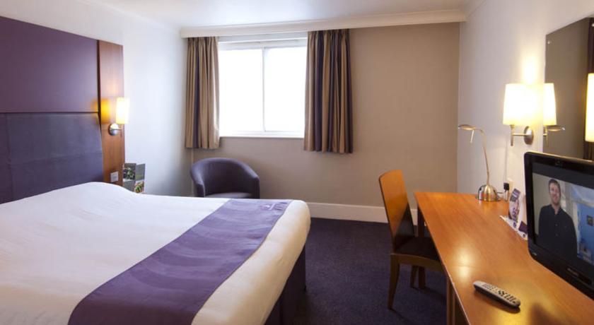 Premier Inn 奇切斯特 客房 照片