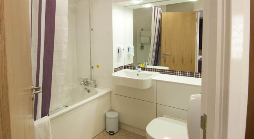 Premier Inn 奇切斯特 客房 照片
