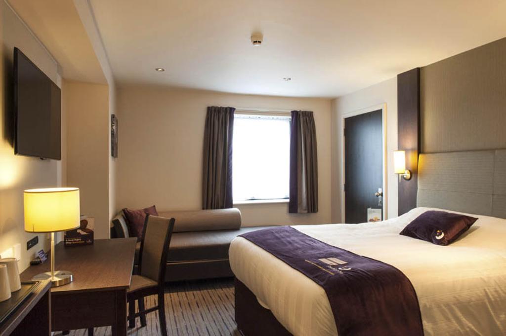 Premier Inn 奇切斯特 外观 照片