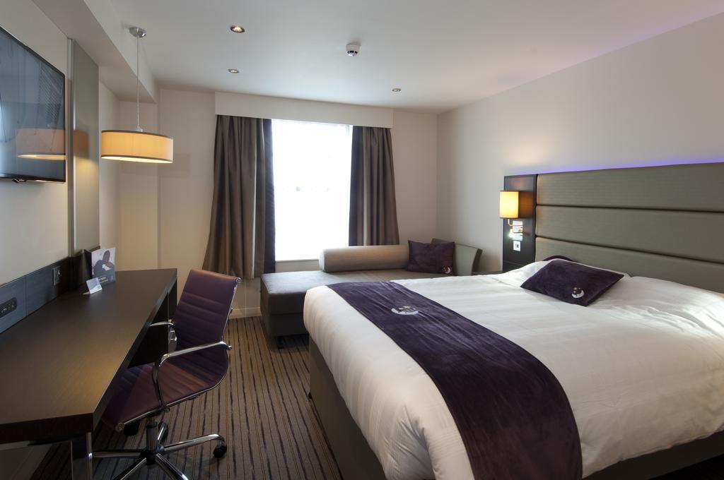 Premier Inn 奇切斯特 外观 照片