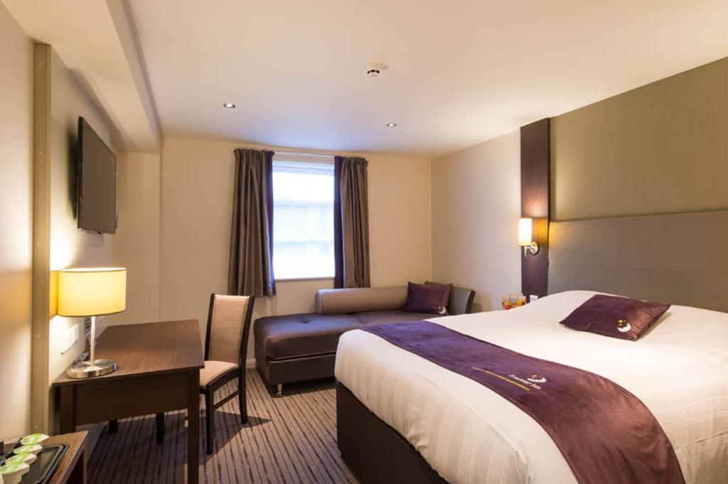 Premier Inn 奇切斯特 外观 照片