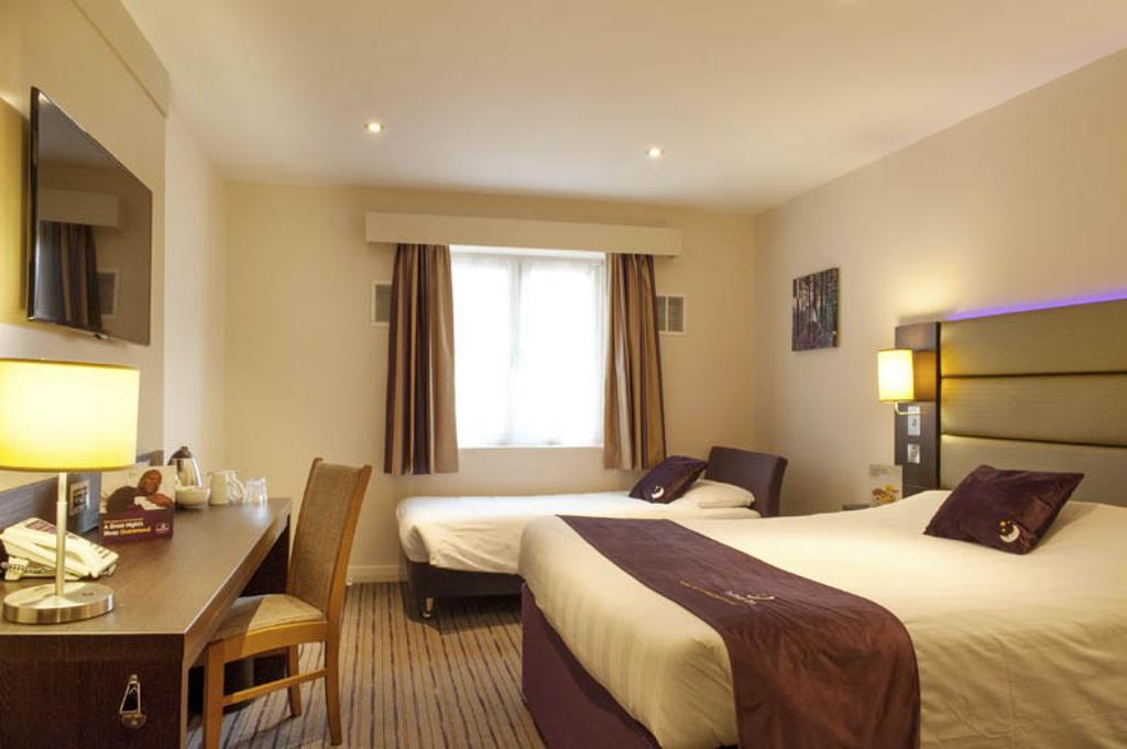 Premier Inn 奇切斯特 外观 照片