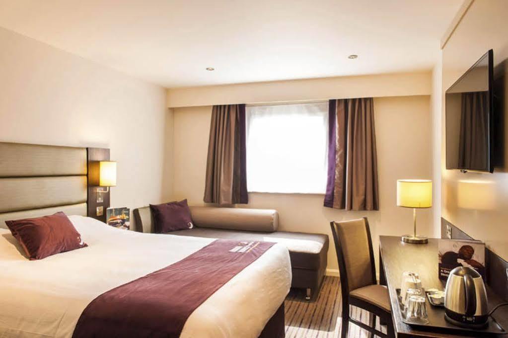 Premier Inn 奇切斯特 外观 照片